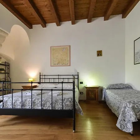 Apartment In Canonica *