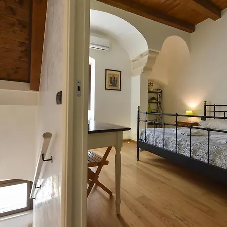 Apartment In Canonica