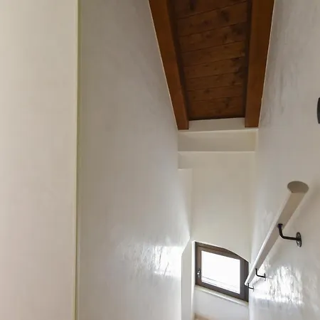 In Canonica Apartment