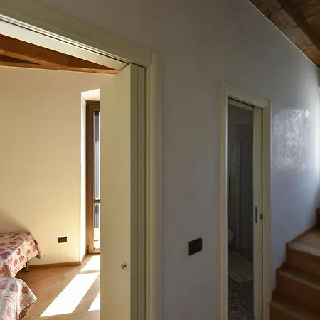 In Canonica Apartment